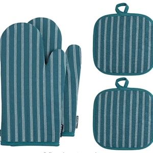 NEW Oven Mitt and Pot Holder Set Green & White Stripes